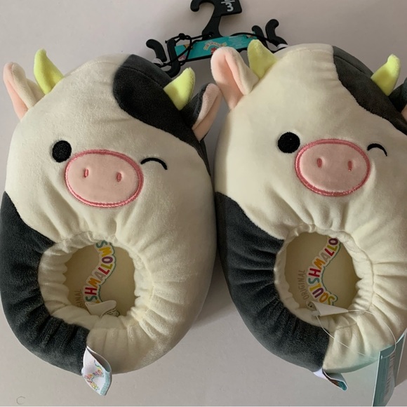 NWT. SQUISHMALLOWS Connor The Cow Slippers - Picture 2 of 7